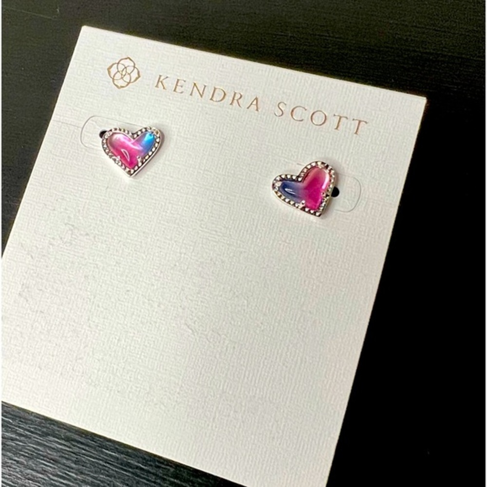 Kendra Scott Ari Heart Earrings, Watercolor Illusion NWT